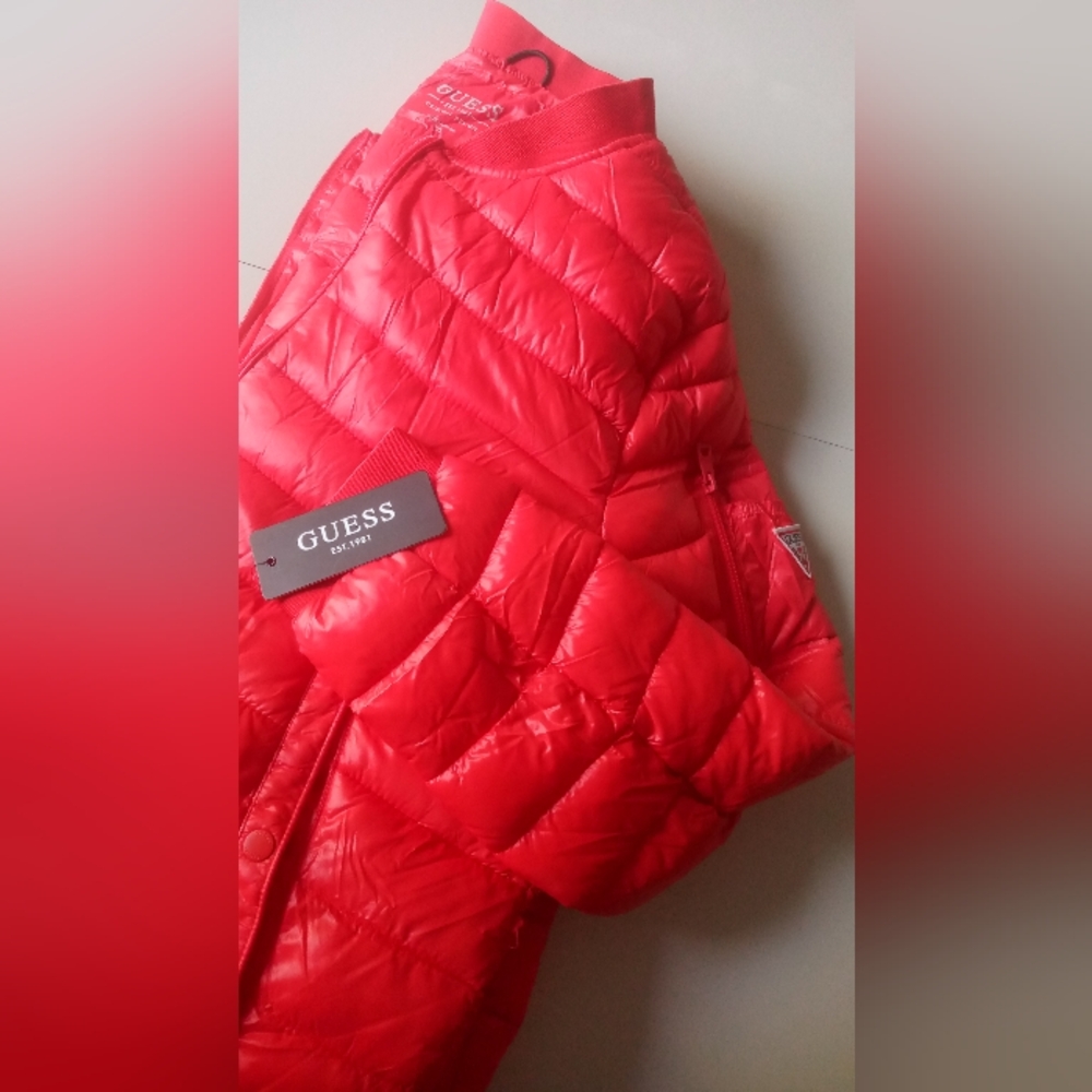 (NWT)Guess Puffer Jacket Red